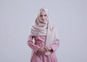45-Style Hijab 2017 yang Membuatmu Memesona