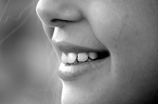 Mengenal Gigi Seri dan Cara Merawatnya Agar Tetap Sehat